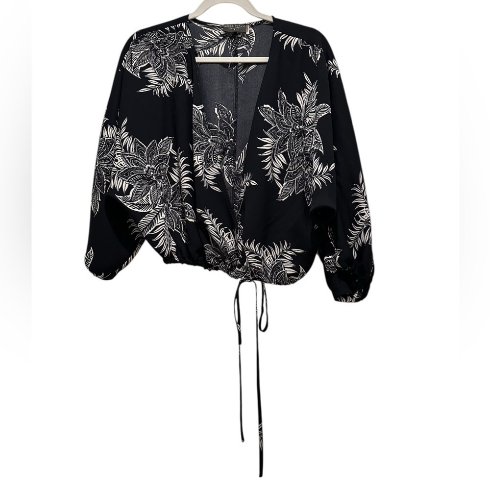 Dress Forum Floral Polyester Front Tie Blouse Navy and White Small